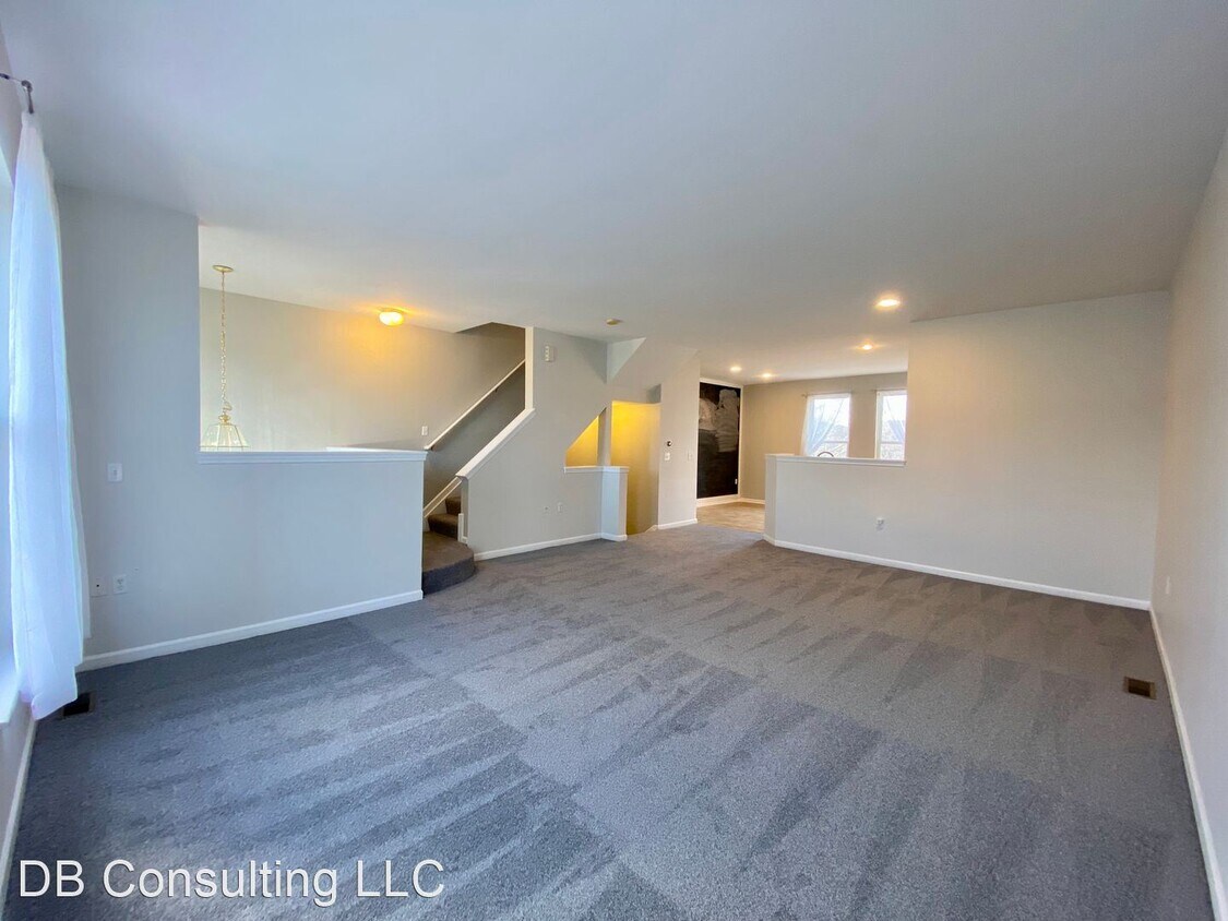 Primary Photo - 2 br, 2.5 bath House - 1133 Cutter St.
