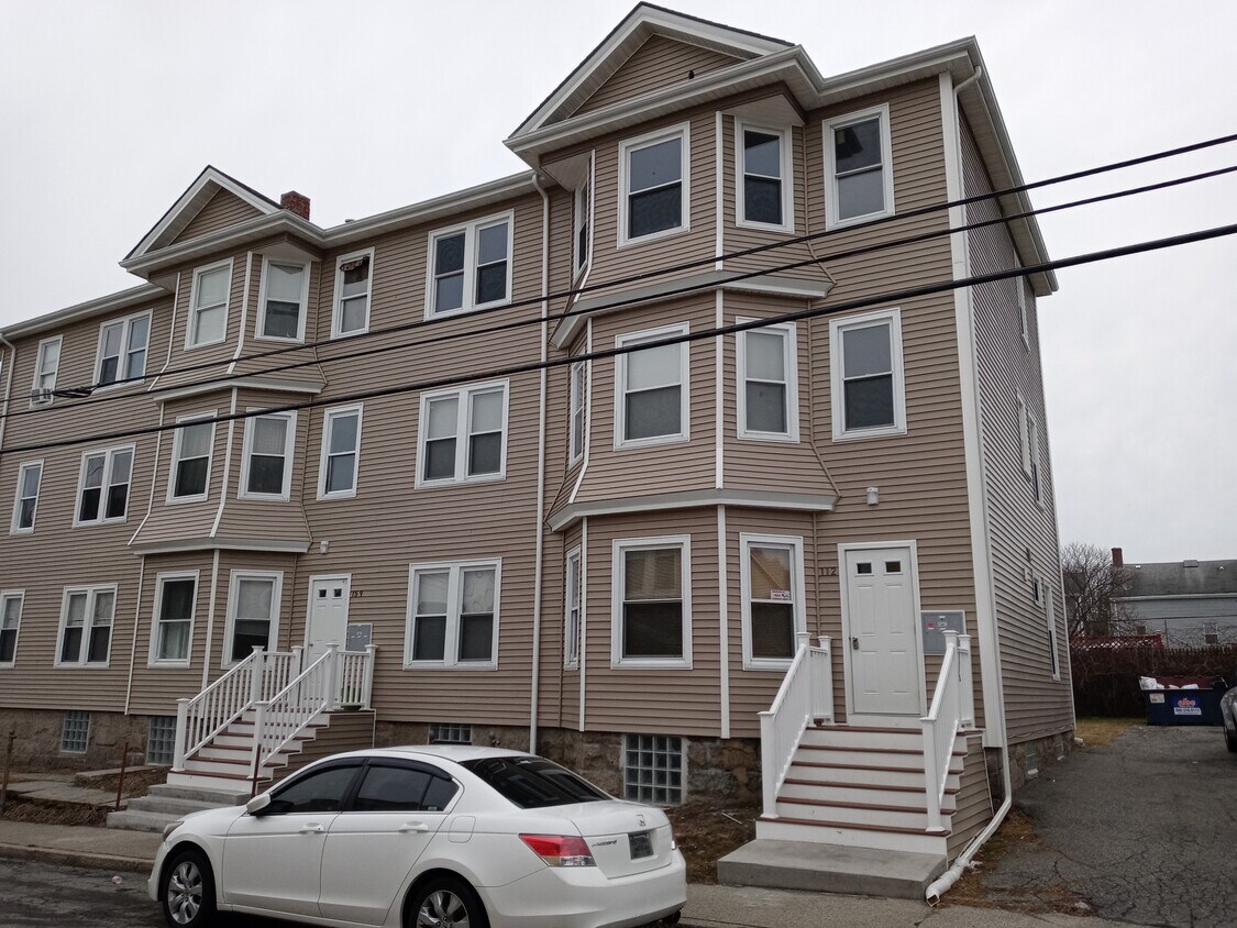 Primary Photo - 112 King St
