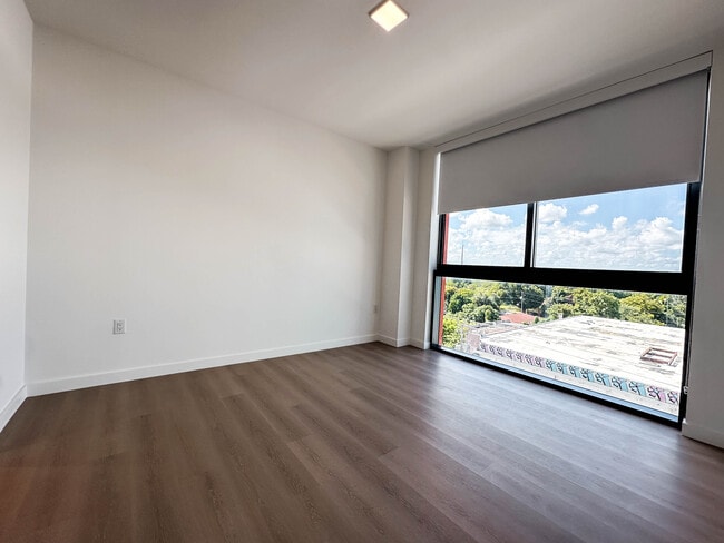 Foto del edificio - 84 NW 32nd St