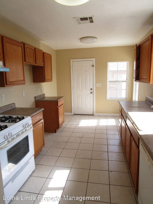 Building Photo - 3 br, 1 bath House - 1783 Davidson St.