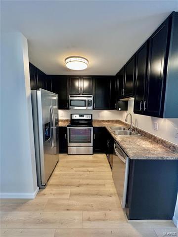 Foto del edificio - 335 Shady Rock Ln