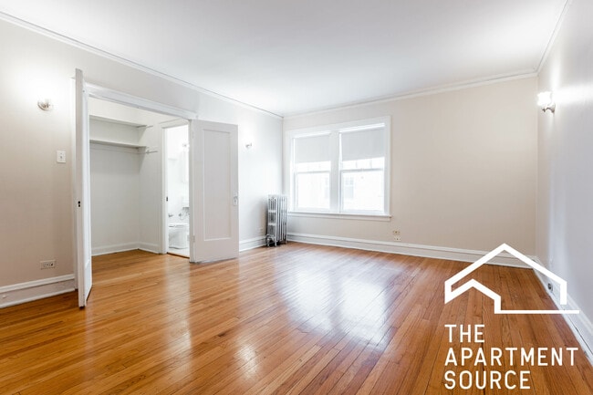 Building Photo - 1608 W Sunnyside Ave