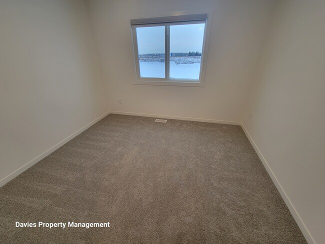 Photo du bâtiment - 1209 Keswick Dr SW