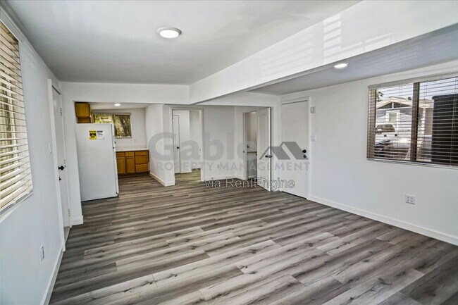 Foto del edificio - 23830 Newhall Ave