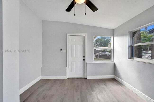 Building Photo - 3633 SW 12th Ct