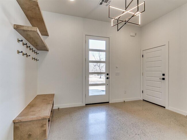 Foto del edificio - 605 N Idaho Ave