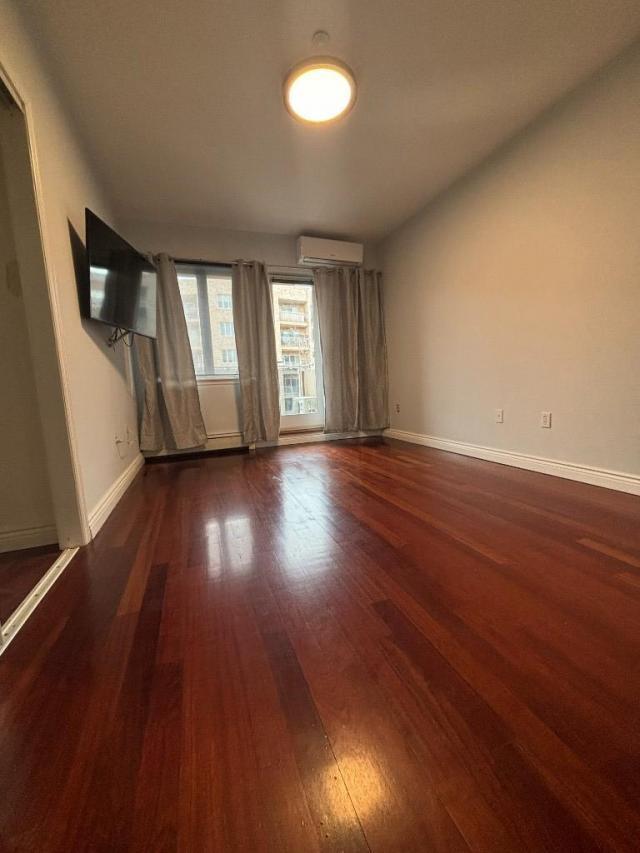 Foto del edificio - 1 bedroom in Brooklyn NY 11229