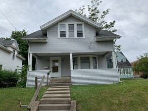 Building Photo - 305 College Ave