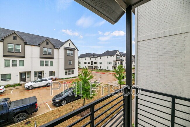 Foto del edificio - 3353 Norris St