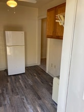 Building Photo - 222 Eastwood Dr