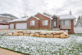 Building Photo - 59 W 2200 S