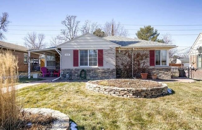 Building Photo - Fabulous 3 Bed (+ 1 non conforming) / 2 bath SFH in the Montclair Neighborhood