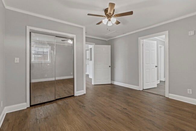 Building Photo - 308 W Lamm St