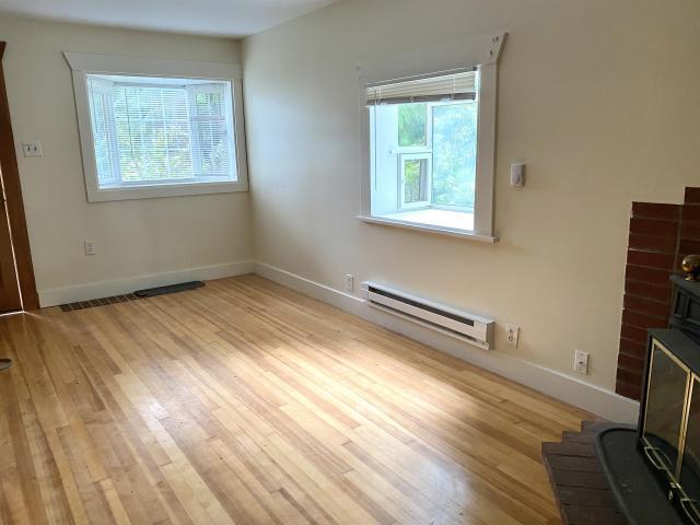Foto del edificio - 3 bedroom in Seattle WA 98125