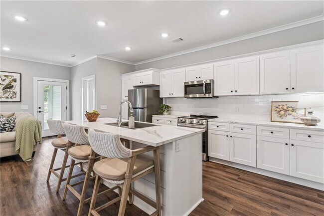 Building Photo - 313 Bottlebrush Walk