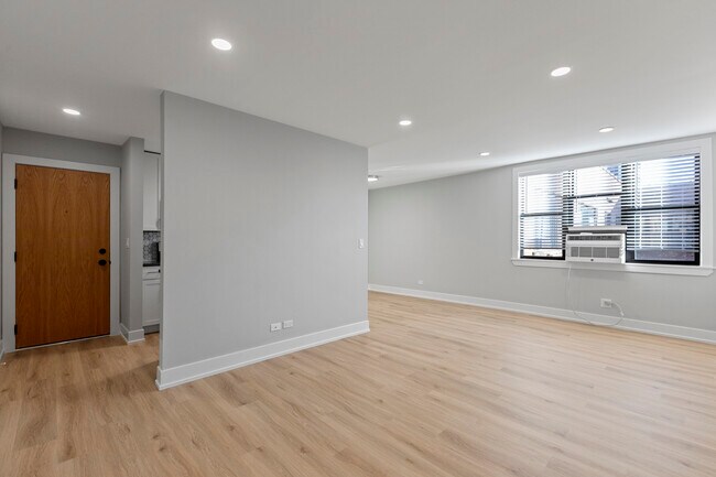 Foto del edificio - 525 W Aldine Ave