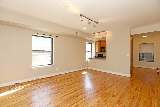 Foto del edificio - 925 W Sunnyside Ave