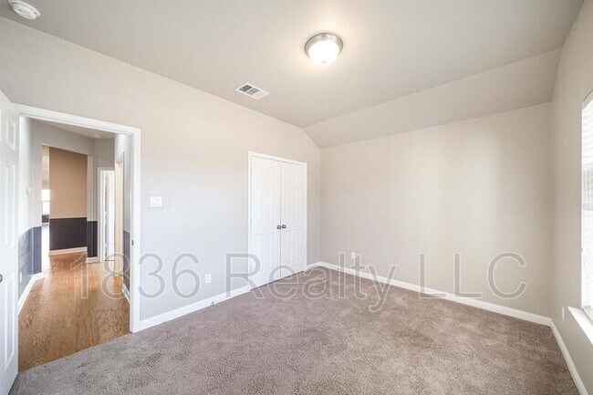 Building Photo - 3432 De Torres Cir
