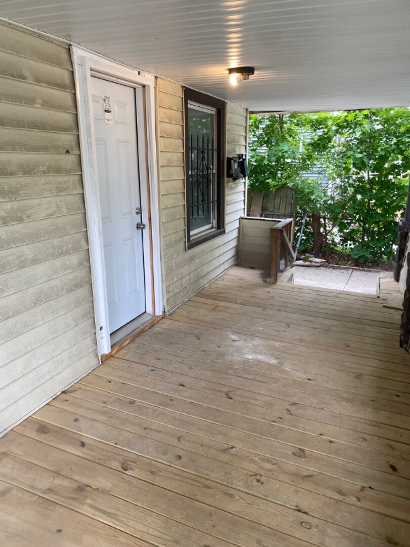 2791 E 127th St Cleveland, OH 44120 – photo 2