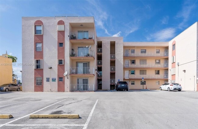 Building Photo - 6820 W Flagler St