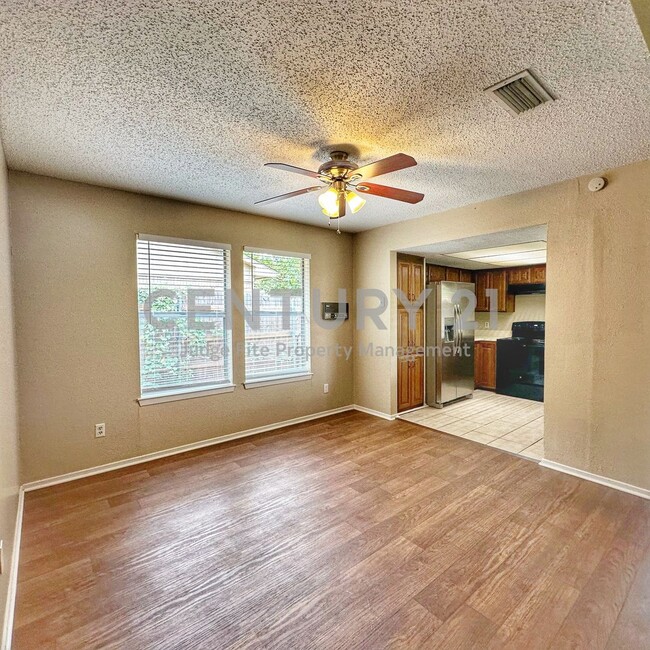 Foto del edificio - Spacious 4/2/2 in Coppell For Rent!