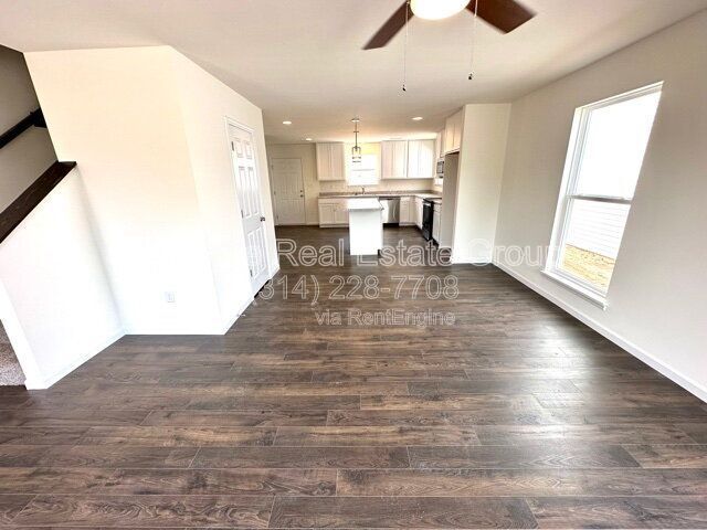 Foto del edificio - 5587 Walden Ridge Dr