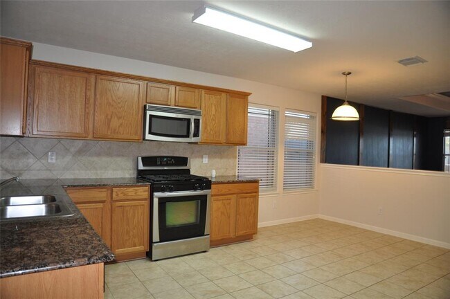 Foto del edificio - 24435 Cornell Park Ln