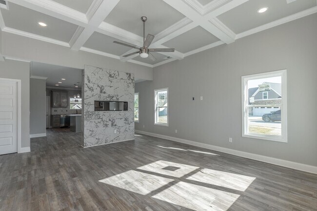 Foto del edificio - 5085 Oop Rd