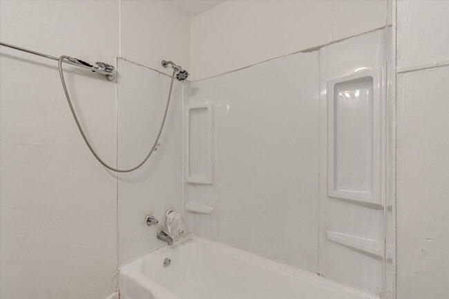 Foto del edificio - 1615 Heather St