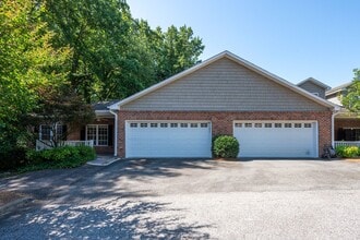 Building Photo - 130 Alpine Ct