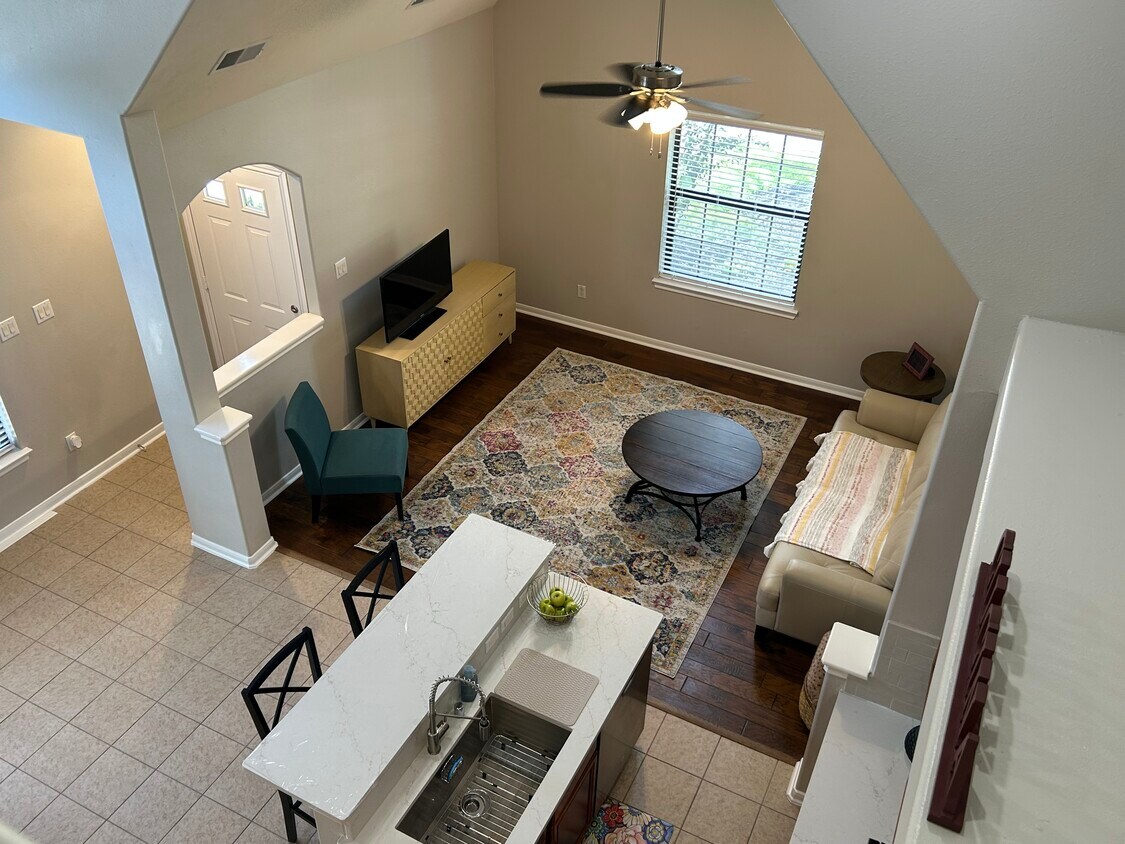 Foto principal - 3602 Cedar Flats Ln