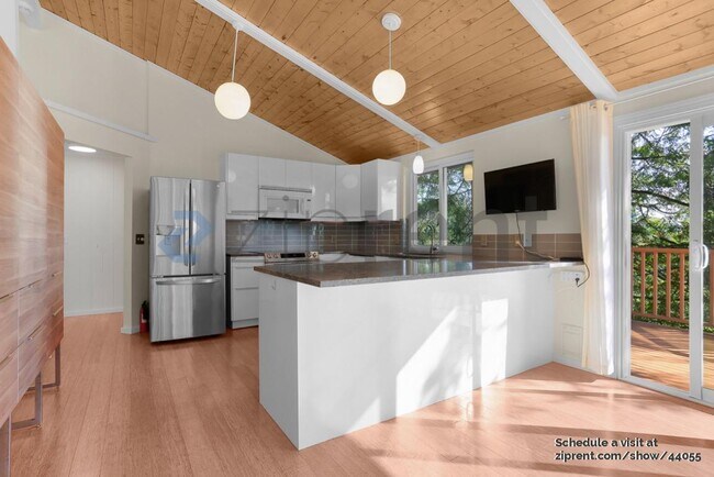 Foto del edificio - 18807 56th Ave NE