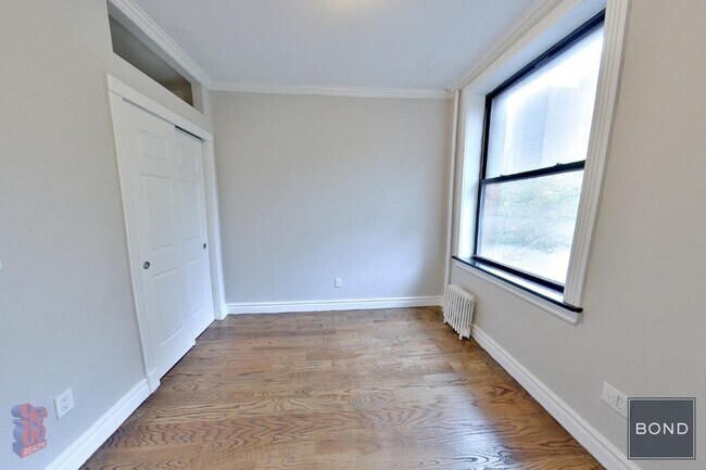 Foto del edificio - 330 E 35th St