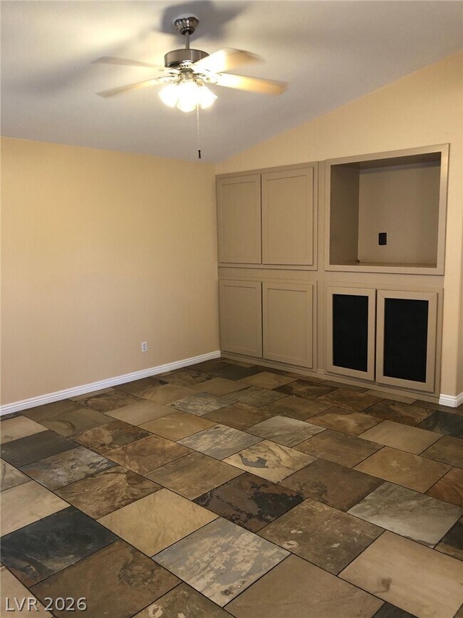 Foto del edificio - 8025 Hurricane Cove Ct