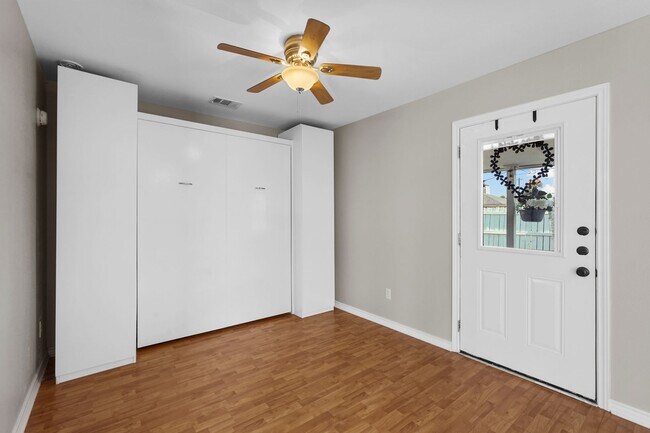 Foto del edificio - Adorable West Frisco Home Near Lake Lewisv...