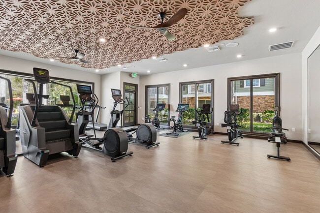 Photo - Cortland Lakecrest Apartments