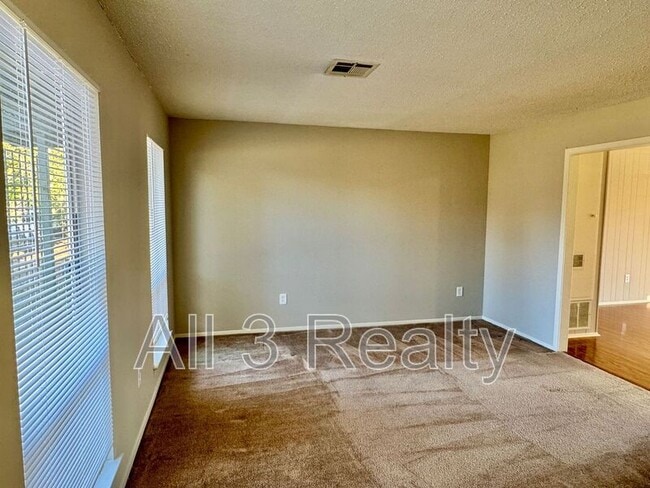 Foto del edificio - 6204 Lycoming Rd