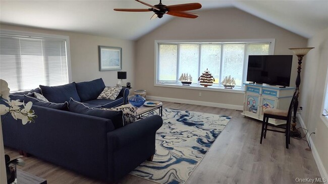 Building Photo - 1 Washington Ave E