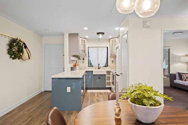 kitchen boasts sleek lines - 1016 P St