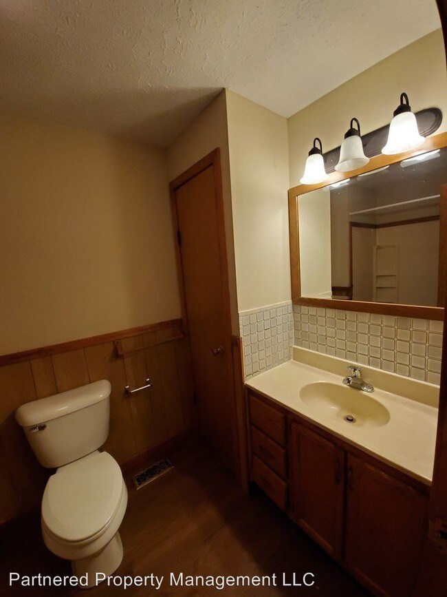Foto del edificio - 1245-1247 S Reisner St