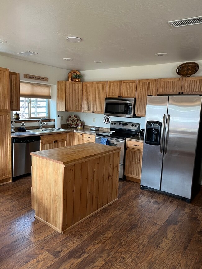 Building Photo - 5673 E Horseshoe Way