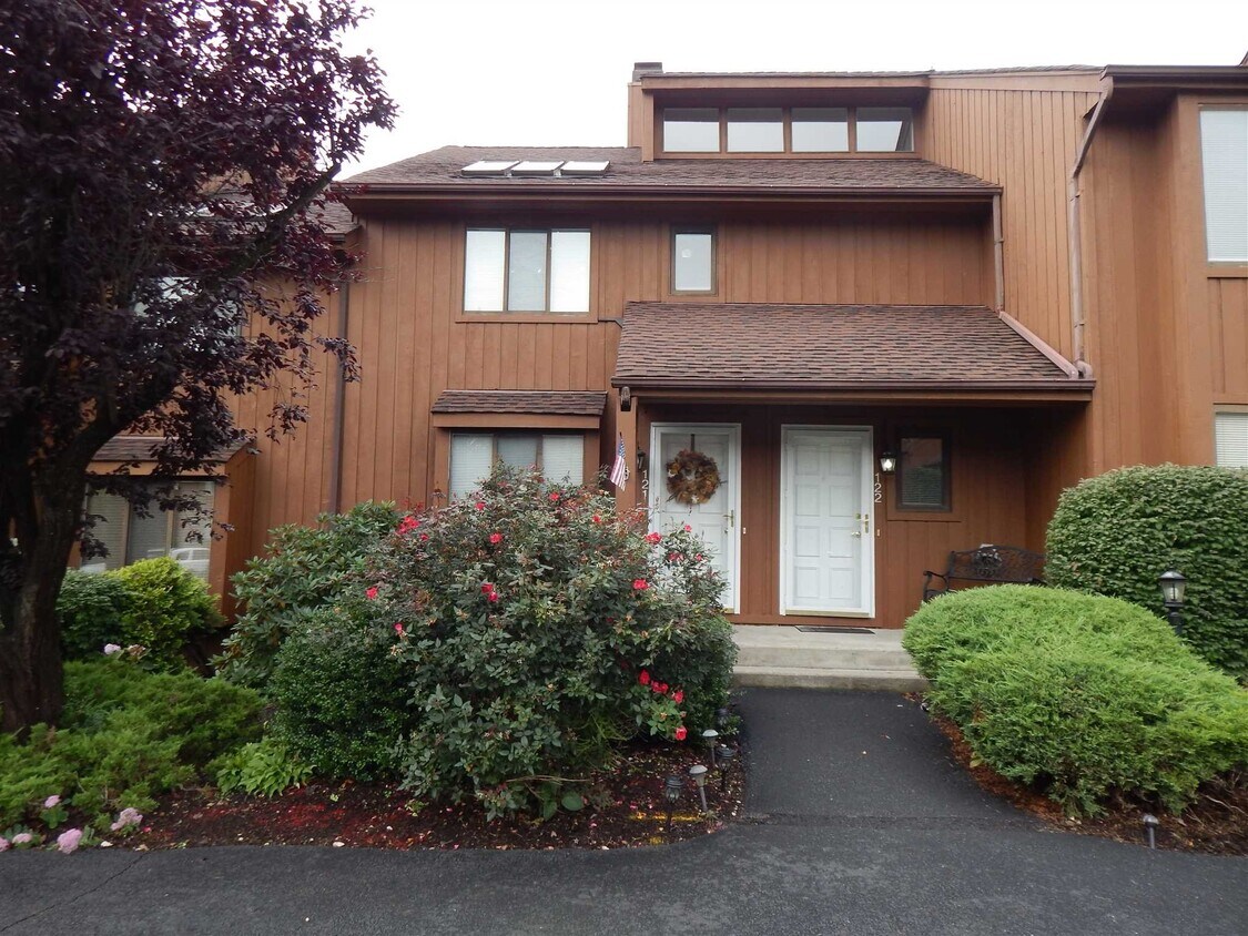 Primary Photo - 122 Panorama Dr