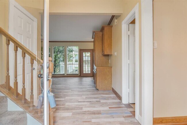 Foto del edificio - 6615 Castle Ln Dr