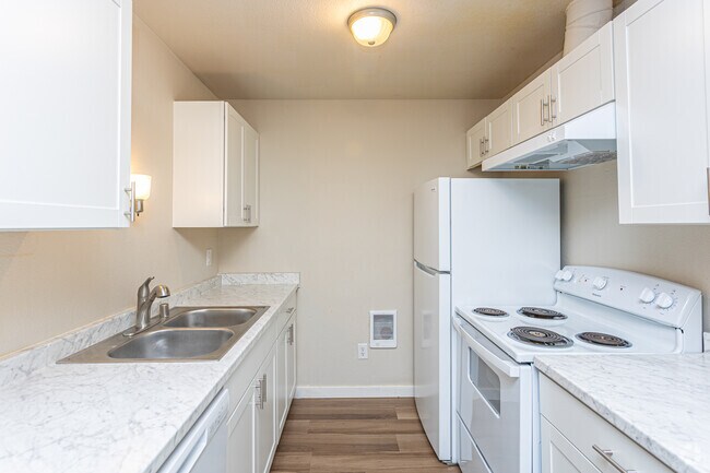 2 habitaciones, 1 baño - 730 pies cuadrados - Whispering Firs