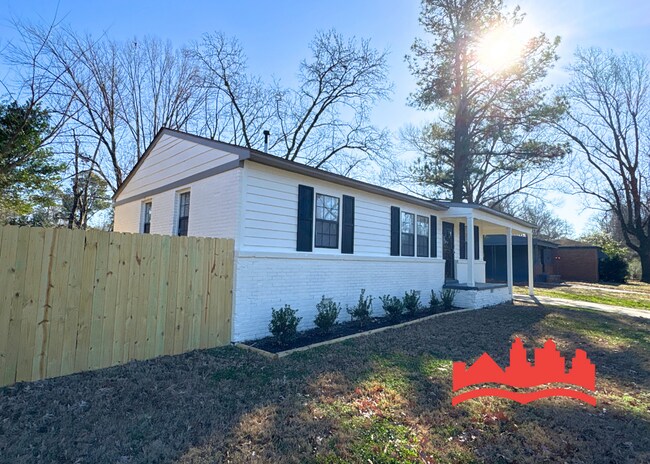 Foto del edificio - 3222 McKell Dr