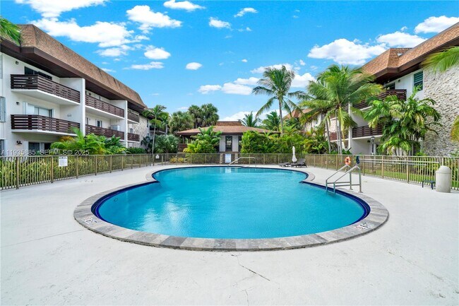 Foto del edificio - 7477 SW 82nd St