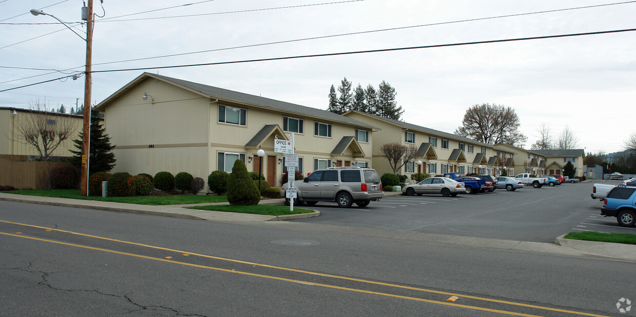 Primary Photo - Eastwood Townhouses