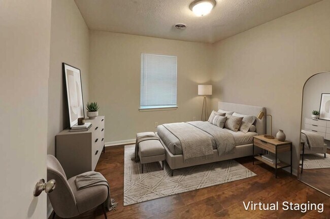 Foto del edificio - 4734 Bradford Dr