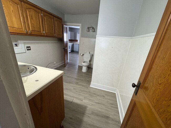 Foto del edificio - 8939 Pecor St