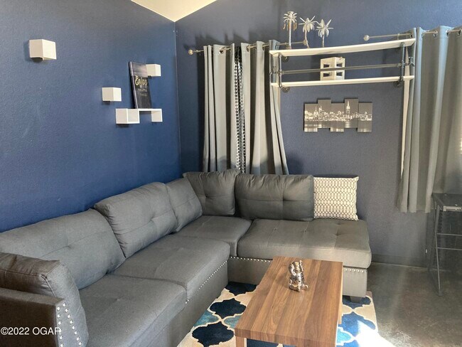 Building Photo - 209 Ottawa St